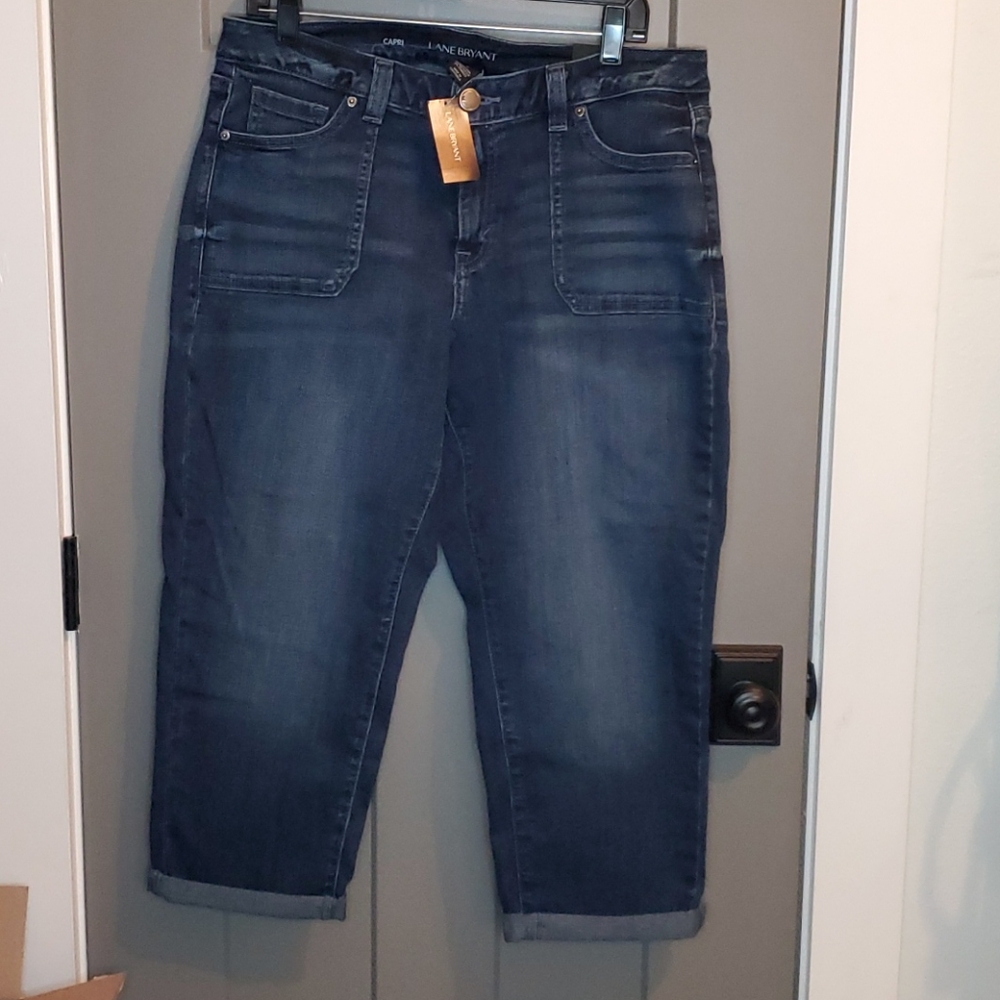 NEW Lane Bryant brand PLUS size capris NEW WITH tags SZ 16